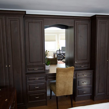 Chocolate Pear Built-In