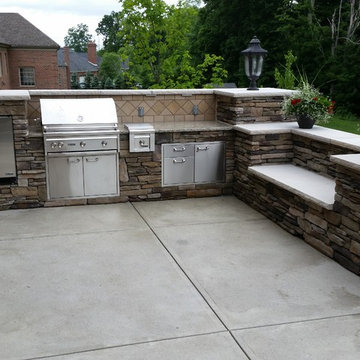 Lynx Grilling Area and Outdoor Living Space