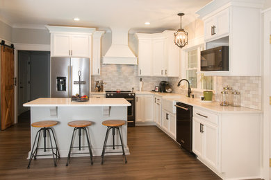 Kitchen - traditional kitchen idea in Other