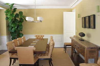 Dining room - modern dining room idea in Los Angeles