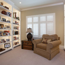 Cal Closet Decor