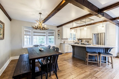 Transitional kitchen photo in Los Angeles