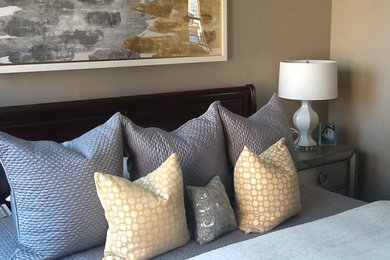 Bedroom - transitional bedroom idea in DC Metro