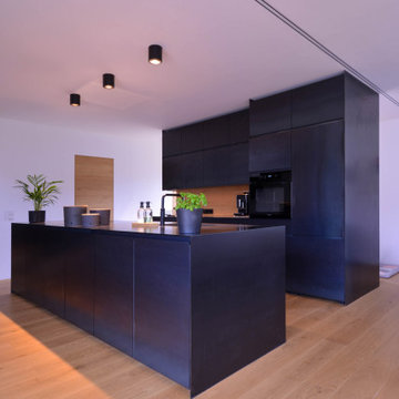 Moderne Küche in schwarz