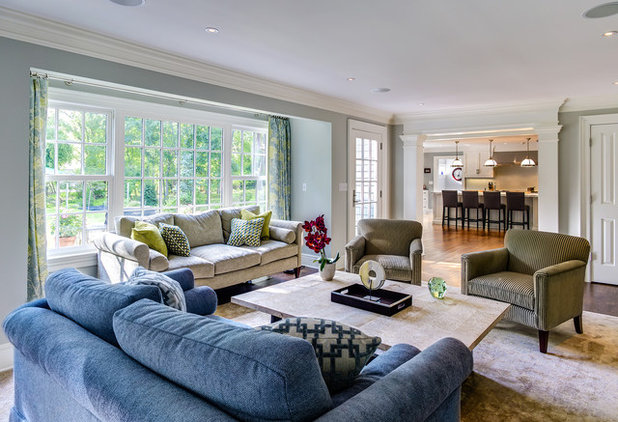 Traditional Family Room by Robert A. Cardello Architects