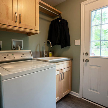 Open & Bright Kitchen & Laundry