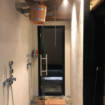 Douche de sauna en carrelage Mutina