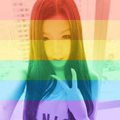 Simone Tan's photo
