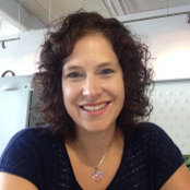 Elizabeth Arnold's photo