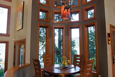 Example of a minimalist dining room design in Seattle