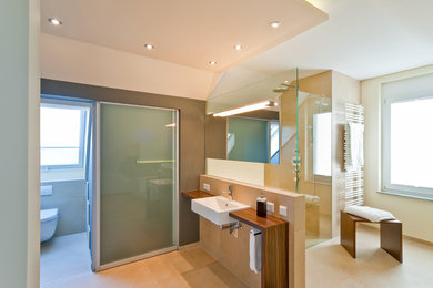 Modernes Badezimmer in Sonstige