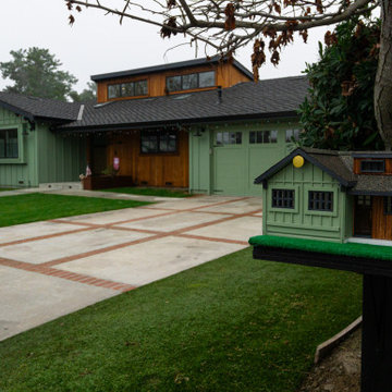 Front Exterior - Mailbox