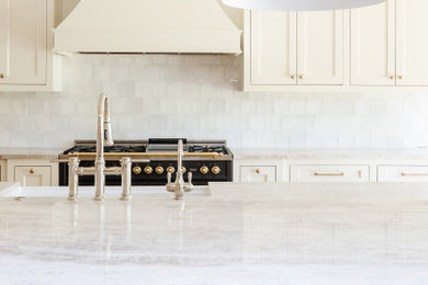 Example of a transitional kitchen design in Dallas