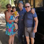 Leigh Harris's photo