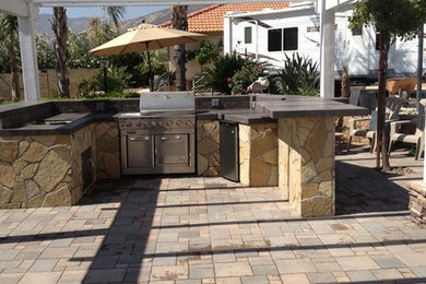 Patio - patio idea in Los Angeles