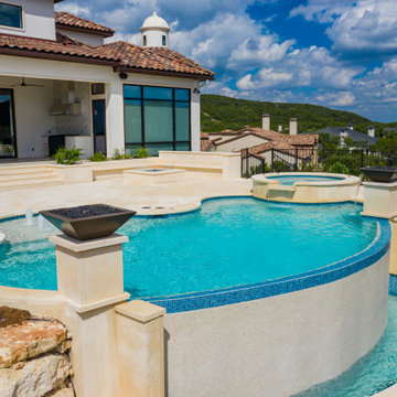 Freeform Contemporary Pool with Negative Edge