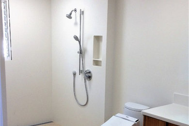 Inspiration for a bathroom remodel in Hawaii