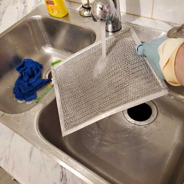 Move Out Deep Cleaning of a One bedroom plus Den Condo Located in Coquitlam BC C