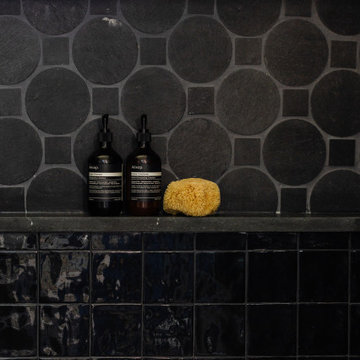 The Noir Retreat | Upstairs Bathroom