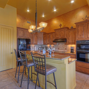 Spacious Cave Creek Mountain View Residence
