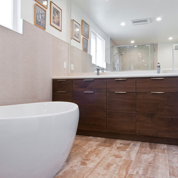 Encino Luxury Master Bath Transformation – Bathtub & Vanity Design