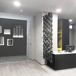 CHECK OUT THIS BEAUTIFUL BLACK ROOM DIVIDER SCREEN - Products