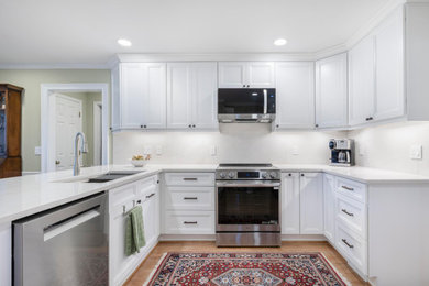 Inspiration for a transitional kitchen remodel in Austin
