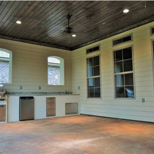 Outdoor kitchen/patio