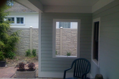 Inspiration for a timeless porch remodel in Grand Rapids