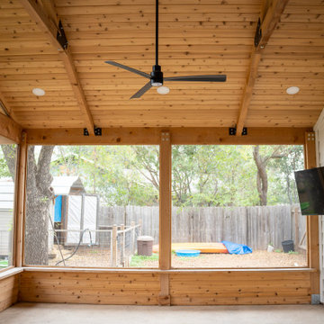 Outdoor Kitchen & Living Space