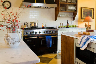 Inspiration for a timeless kitchen remodel in Boston