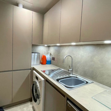 White Handleless Kitchen in Mintlaw