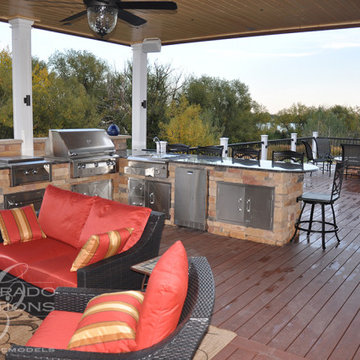 Luxury Multi-Level Deck with Balcony, Hot Tub, and Chef’s Kitchen - Littleton