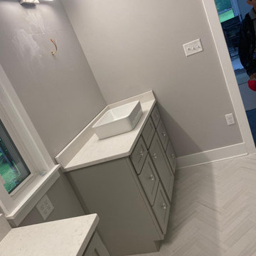 Fantastic White Dolomite & White Carrara Quartz | Bathroom