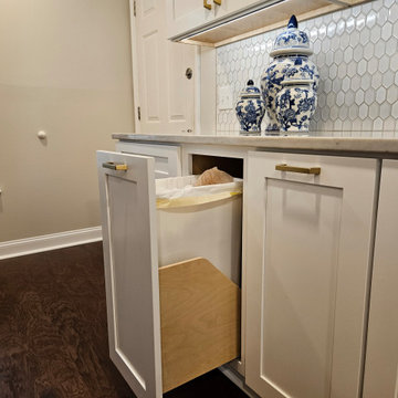 Beautiful Transitional Kitchen Remodel With Two-Tone Cabinets