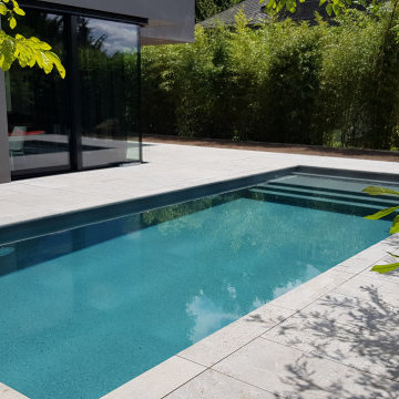 Beton- Folienbecken mit grauer Strukturfolie 9,00 x 4,00 x 1,50 m und Treppe