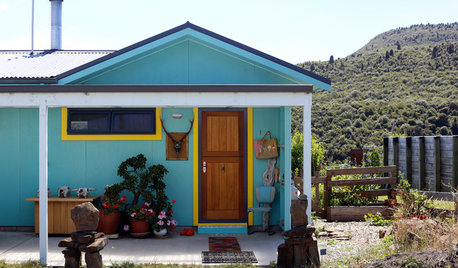 Ein buntes Haus in Neuseeland – gebaut aus einfachen Materialien