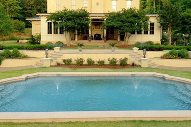 Tuscan pool photo in Atlanta