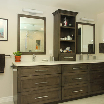 Bathroom: Double Storage
