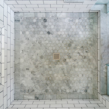 Retro Bathroom in Downtown Delaware