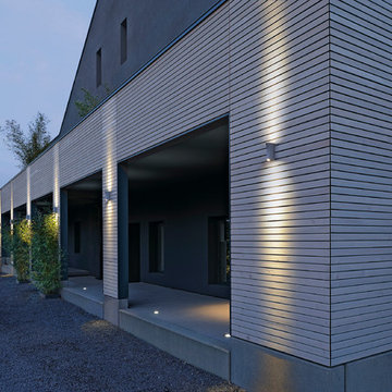 Delwa Curve Outdoor Wall Lamp, Silver Gray Finish