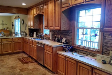 Example of a classic home design design in Minneapolis