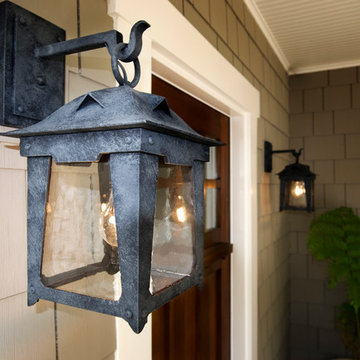 Loma Lantern
