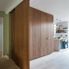 Internal Doors Between Lounge and Dining