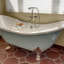 Master Bathroom Clawfoot Tub