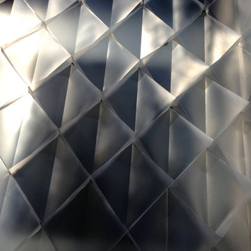 Interactive Gallery Facade