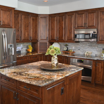 Transitional Kitchen in Knotty Alder