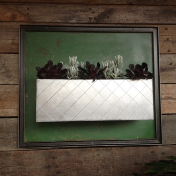 Living wall art for outdoor or indoor