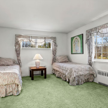 135 Foxwood Road, Stamford CT