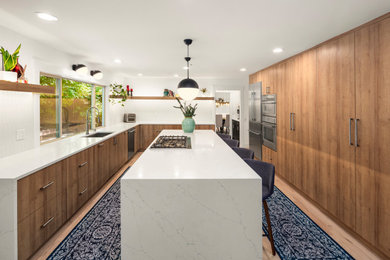 Kitchen - 1960s kitchen idea in Seattle